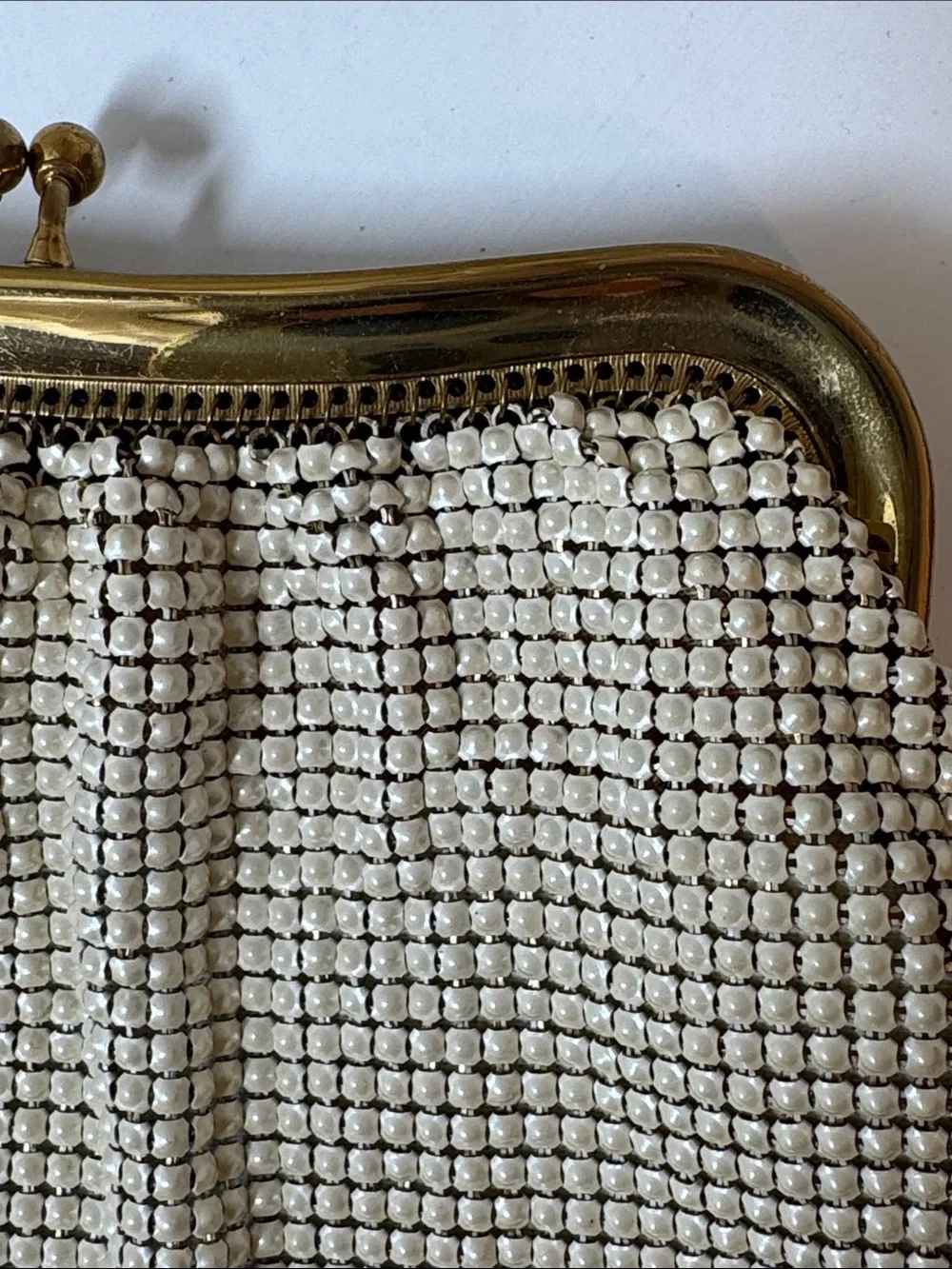 Whiting and Davis Co. vintage mesh bag pearly cream w/ gold kiss lock closure.